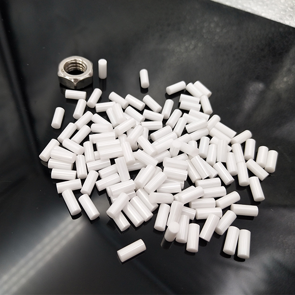 氧化铝陶瓷变色了吗？是什么原因？